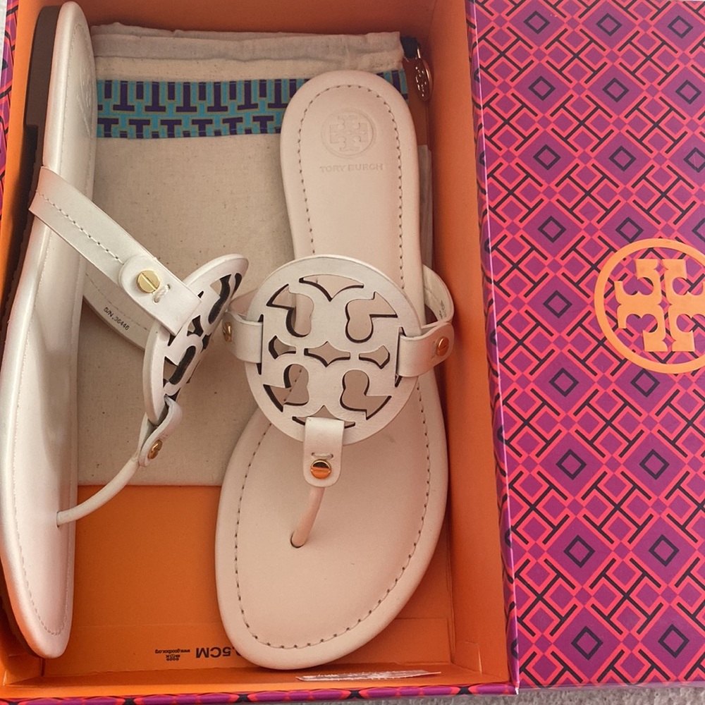 🎉💕 HP 💕🎉 Tory Burch Miller sandals - NWT - Picture 9 of 11
